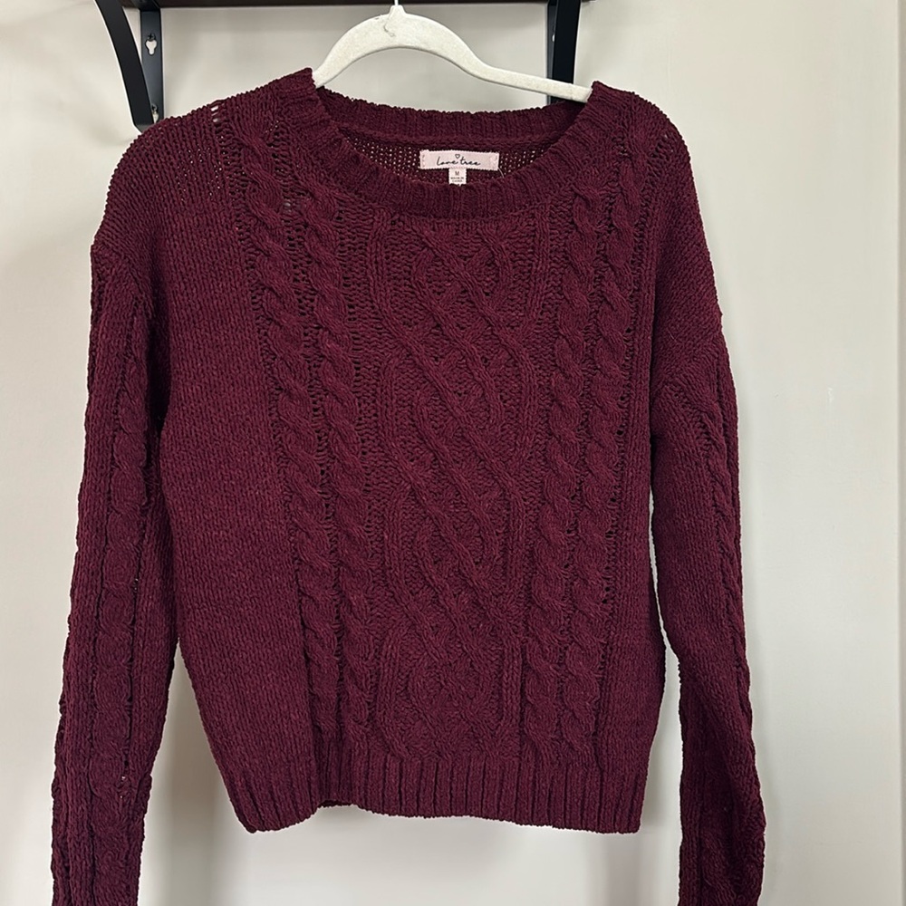 Women’s (M) Love Tree maroon knit sweater